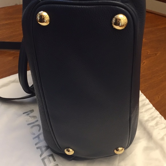 MK Navy Large Megan Satchel - Picture 8 of 8
